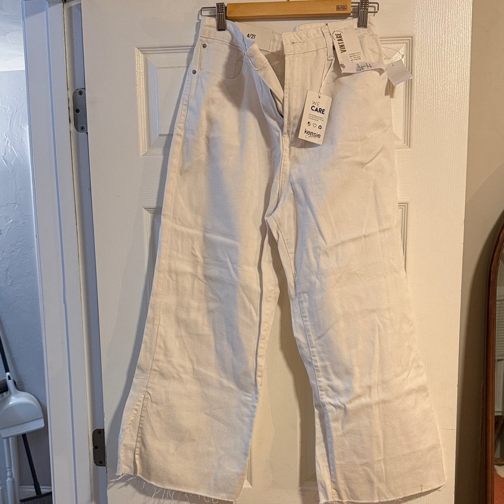 Kensie Vintage White Jeans